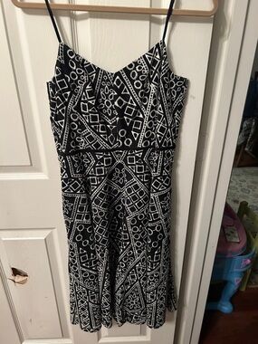 Banana Republic Black & White Geometric Spaghetti Strap Dress sz 4